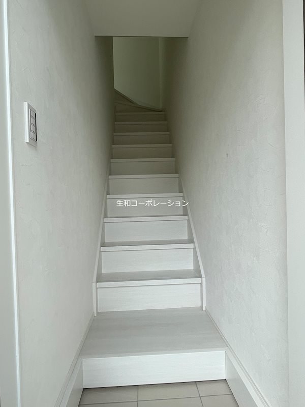 FLレジデンス早稲学府Ⅰ 玄関