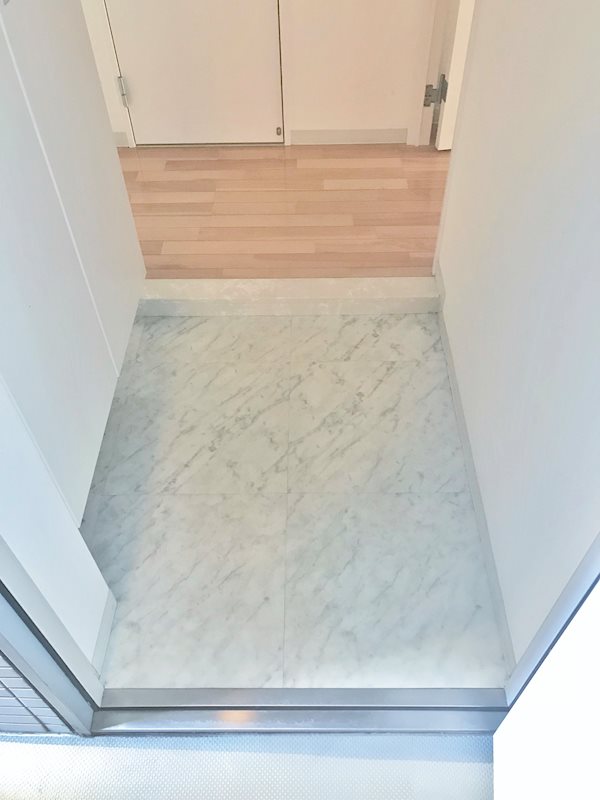 ブルックス レジデンス 玄関