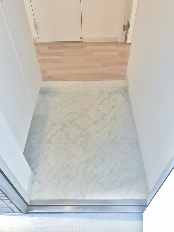 ブルックス レジデンス 玄関