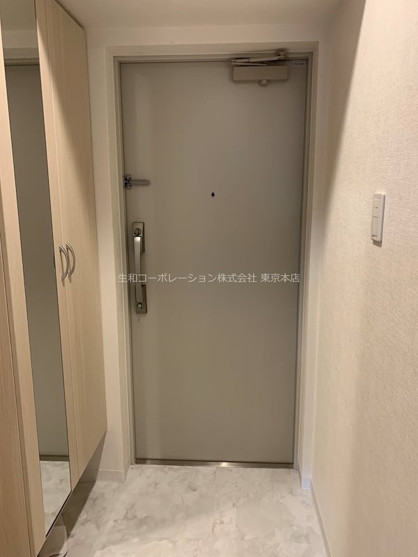 小西ビル 玄関