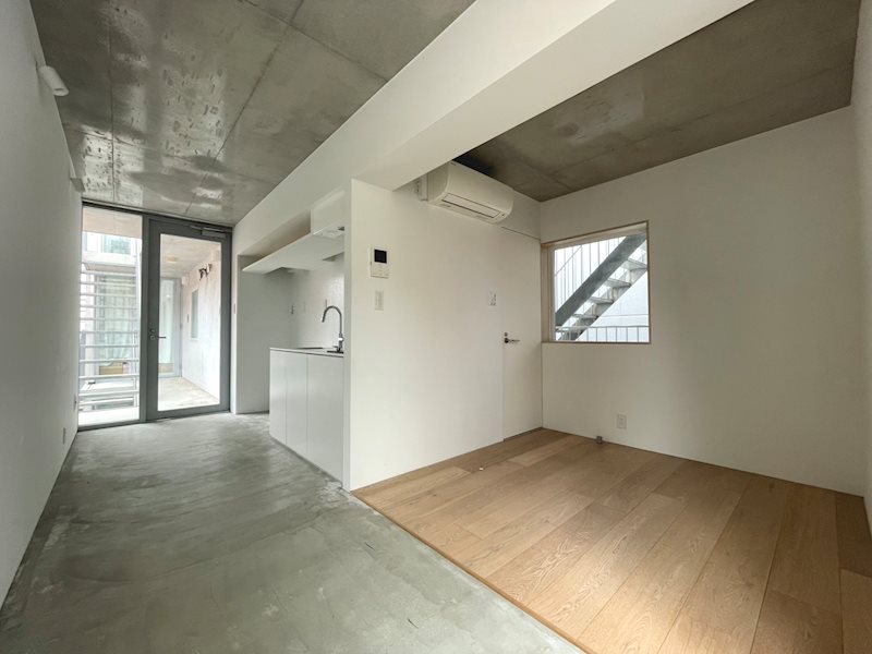 Ookayama Apartment リビング
