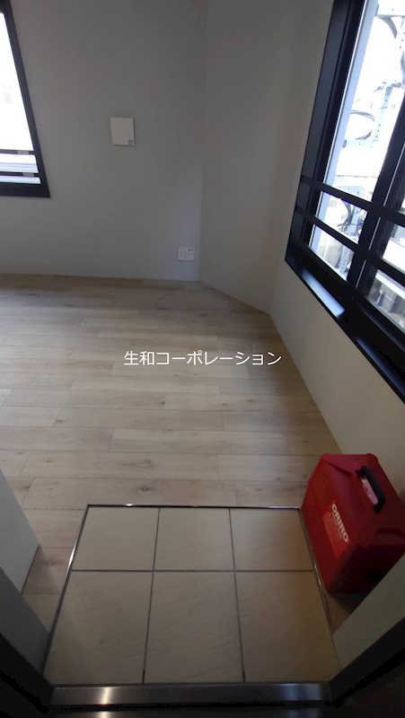 FLレジデンス上野桜苑 玄関