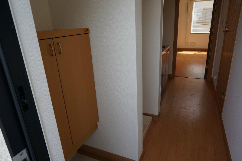 ピュアウォーターシュウエイ 玄関