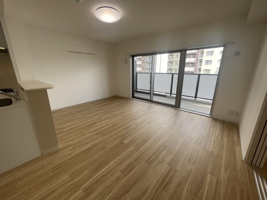 メゾンドボヌール弁天町 リビング