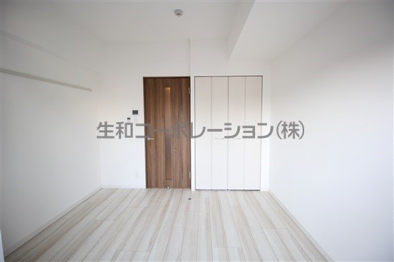 イート　アパートメント　ヴェリタス リビング