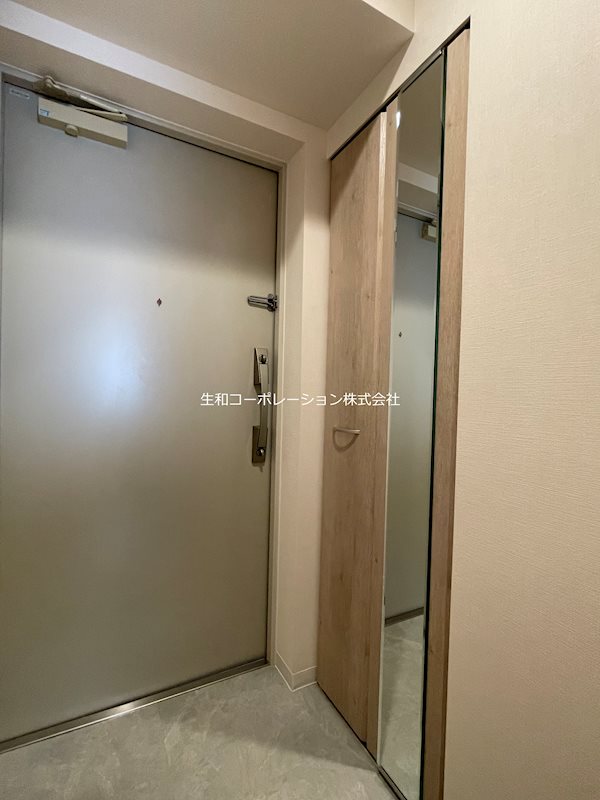 テ レジャンデール護国寺EAST 玄関