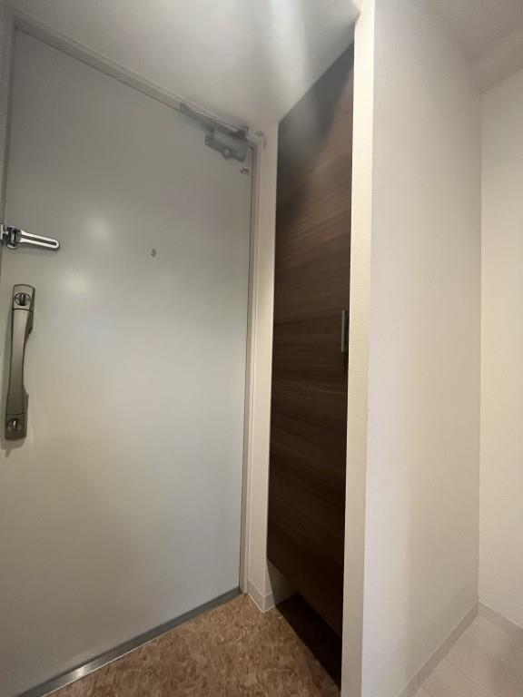 ラグゼ弁天町 玄関