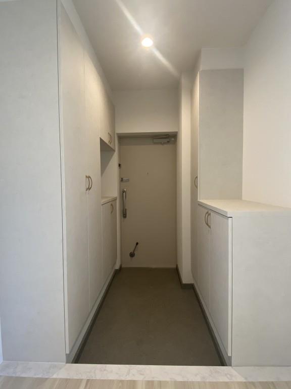 アトラスリベルタ新御徒町 玄関