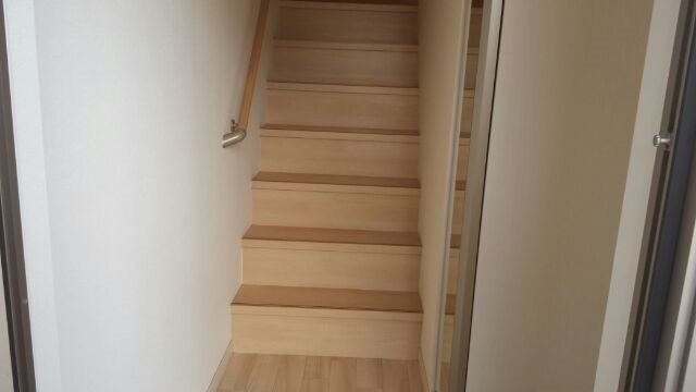 メゾン野村 玄関