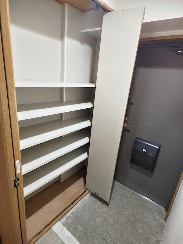 ラプラス新倉敷 玄関