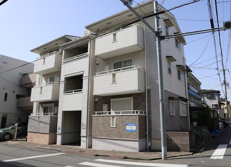 ジャルディーノ２番館 301号室 外観