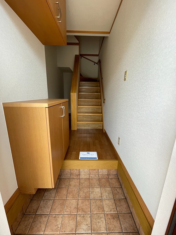 クレベール1番館 玄関
