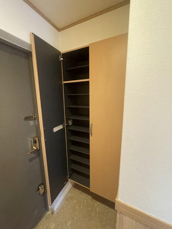 ファミーユ2002 玄関