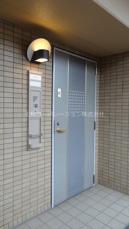 アルブル新石切 玄関