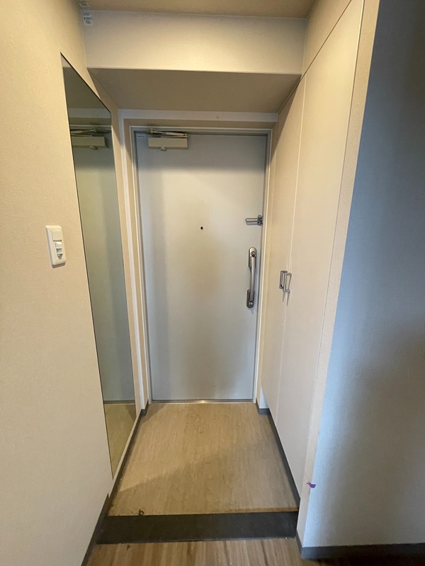 バロンドール京橋 玄関