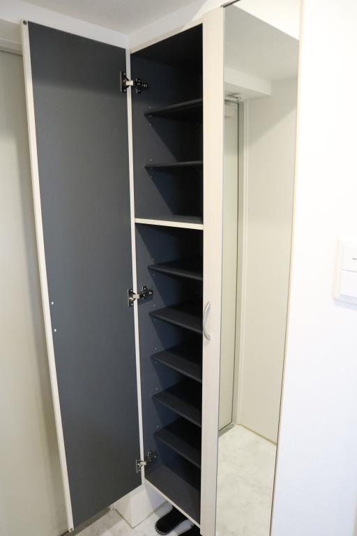 グランシャリオ(江戸川区) 玄関