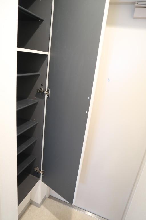 ベラ フォレスタ目白 玄関