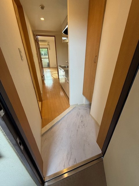 アラモード パレス 玄関