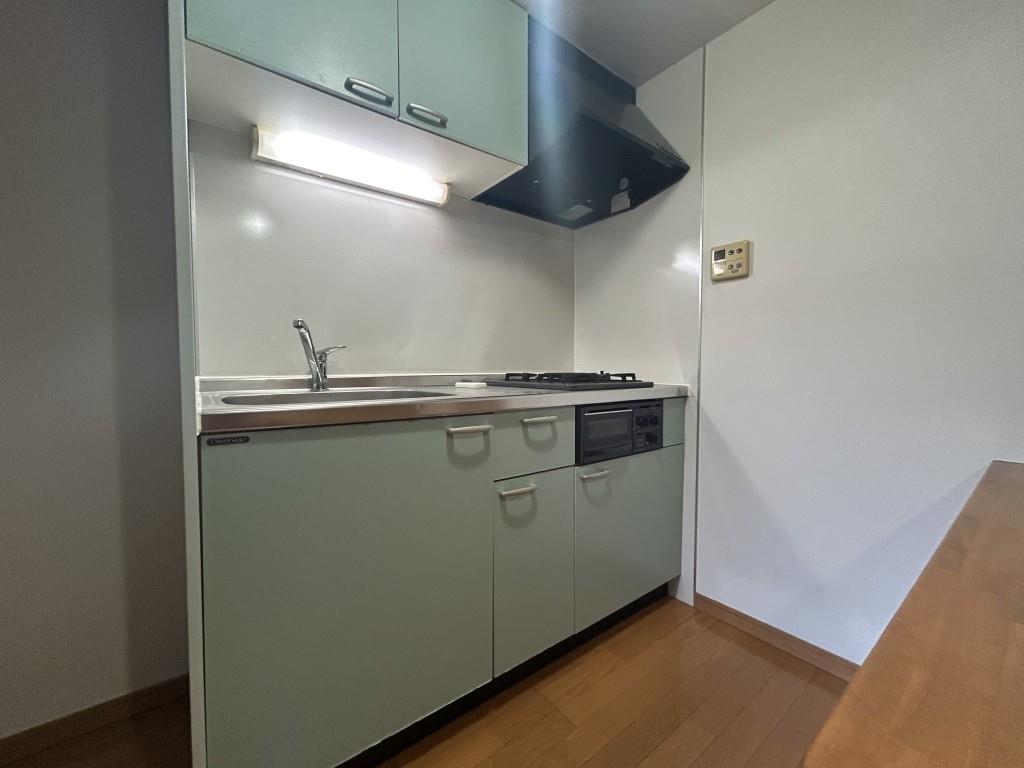 HIRO尾頭橋 キッチン