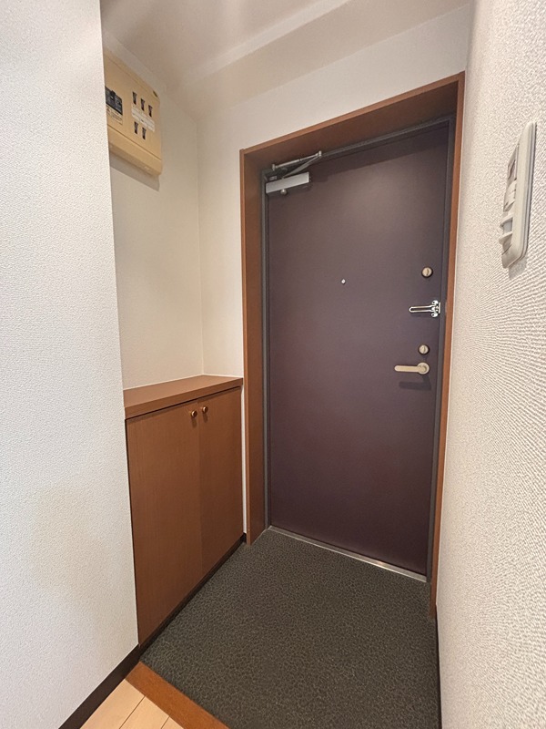 ロイヤルグレース 玄関