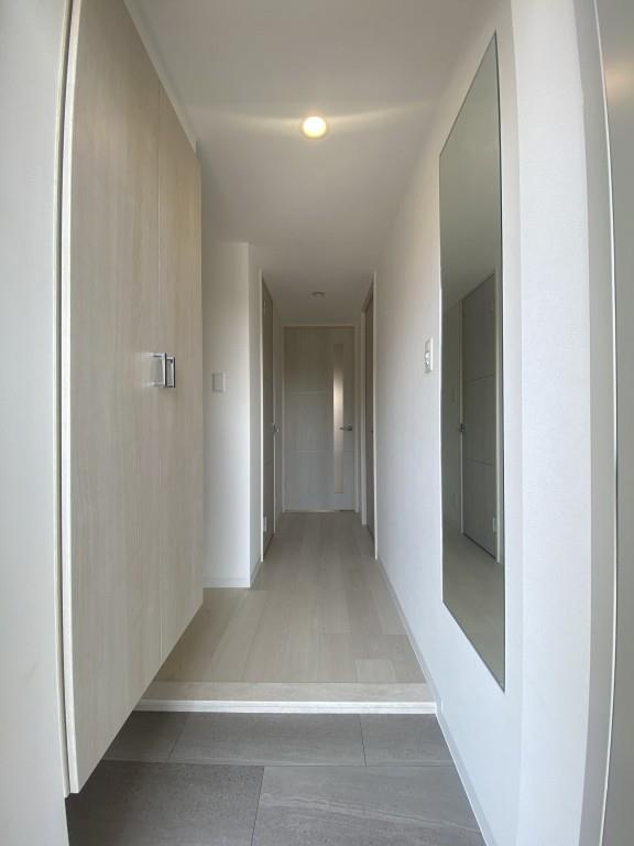 THE ROOTS ESAKA(ザ ルーツ エサカ) 玄関