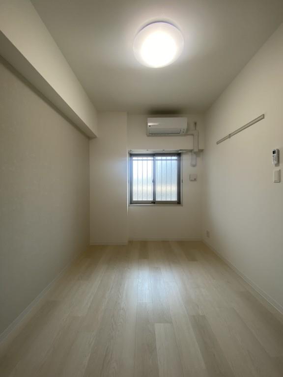 THE ROOTS ESAKA(ザ ルーツ エサカ) ベッドルーム