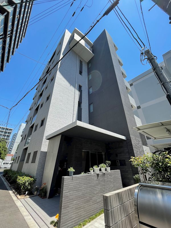 鉄筋コンクリート造7階建て