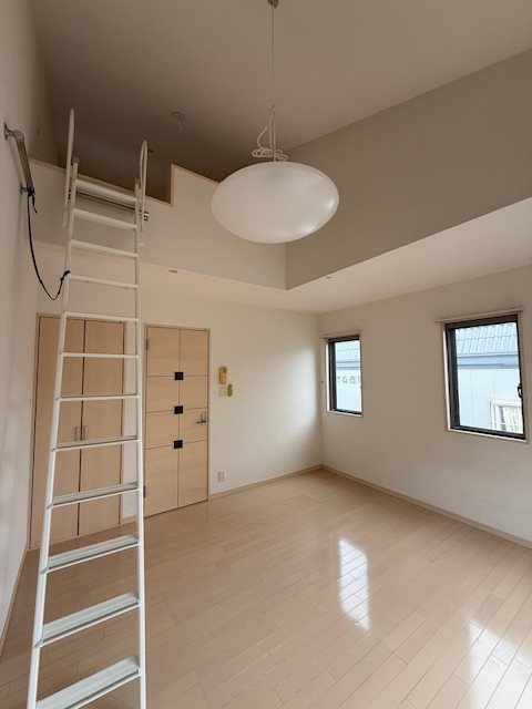 コルヌイエ リビング