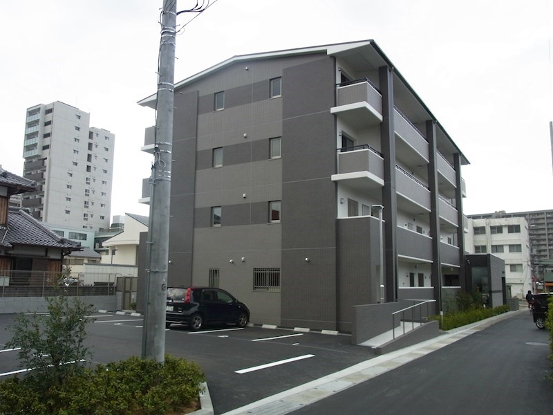 鉄筋コンクリート造4階建マンション