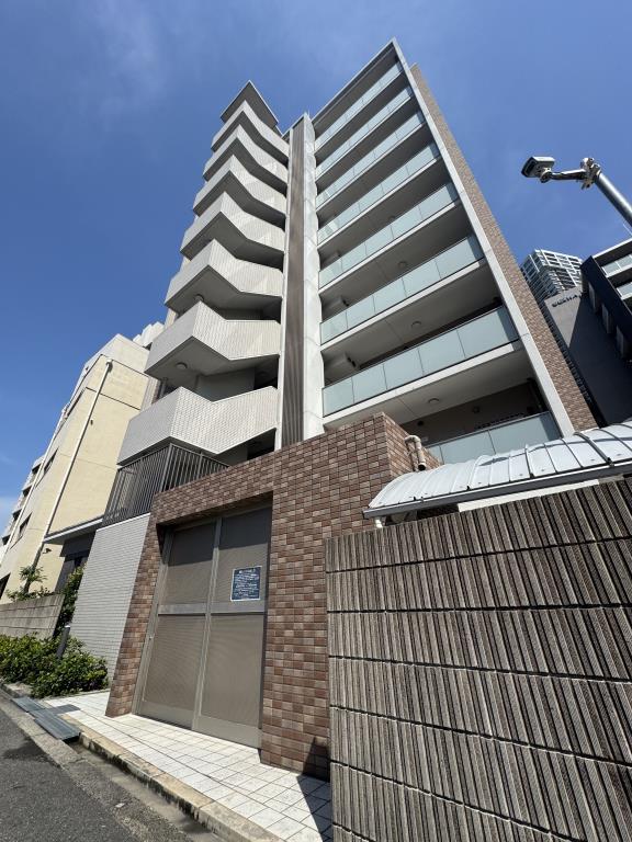 鉄筋コンクリート造9階建て