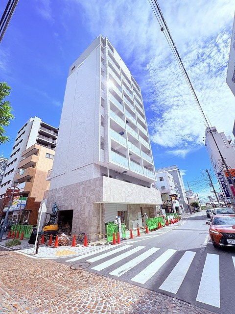 只今建築中です