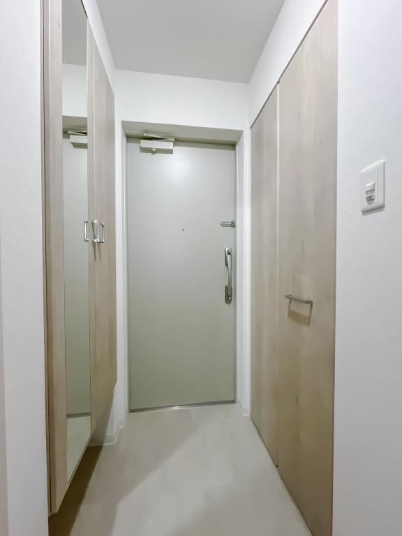 La&amp;rsquo;a Kea徳川 玄関