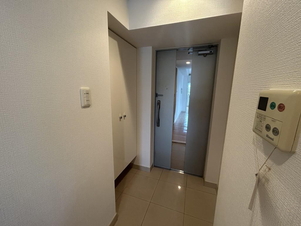 セイワパレス大阪城北 玄関