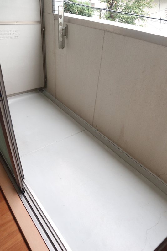 ﾒｿﾞﾝｱｽﾞｰﾙ ベランダ