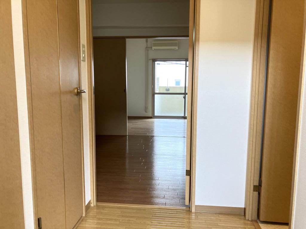 アスリート東延末 玄関