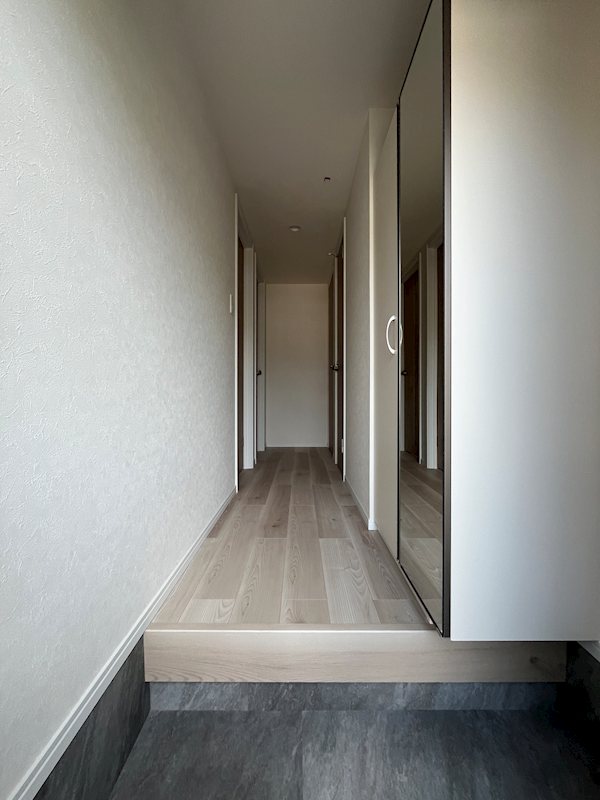 シャルマン青葉B棟 玄関