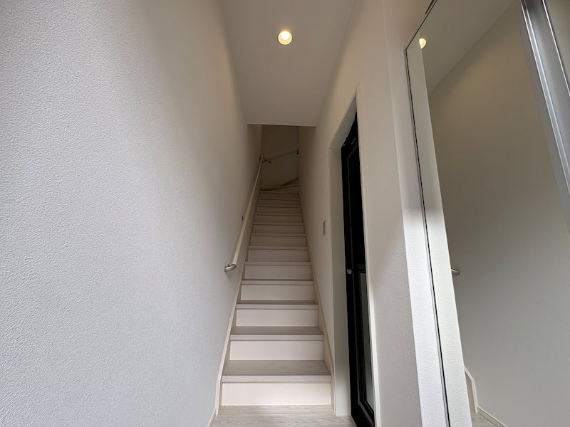 門真市小路町ガレージハウス 玄関