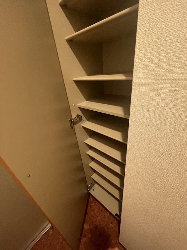 グランシャリオN 玄関