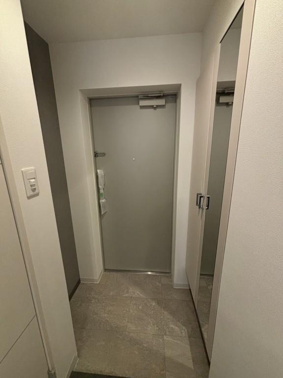 Eastern Wells（イースタン　ウェルス） 玄関