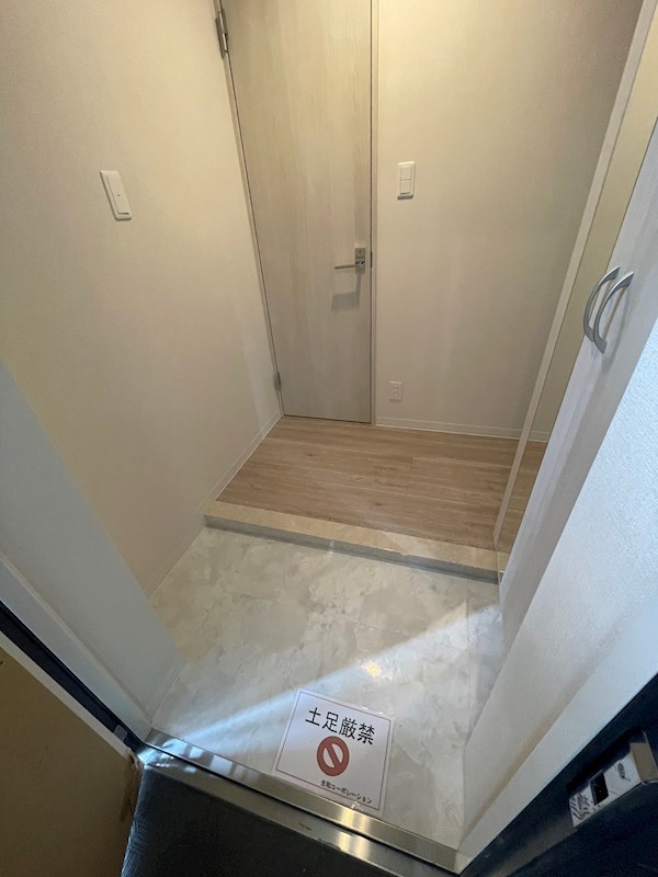 JPT RESIDENCE 玄関