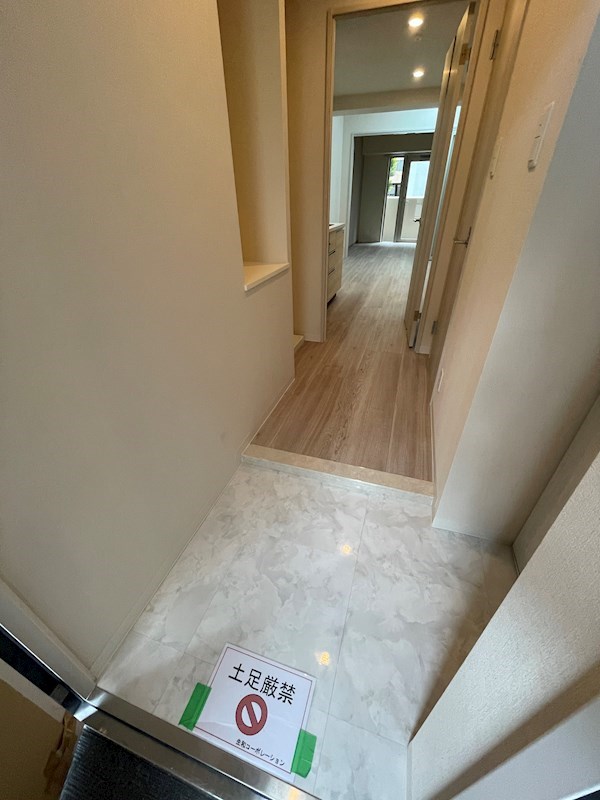 JPT RESIDENCE 玄関