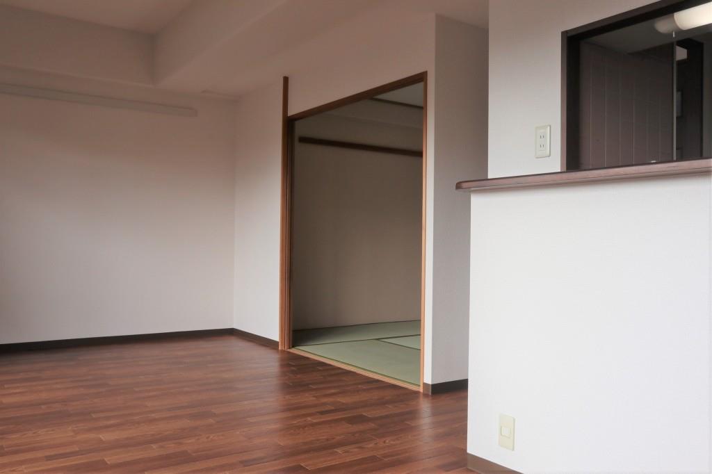 平野元町日興マンション リビング