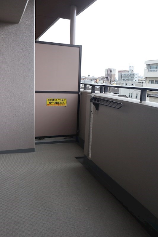 平野元町日興マンション ベランダ