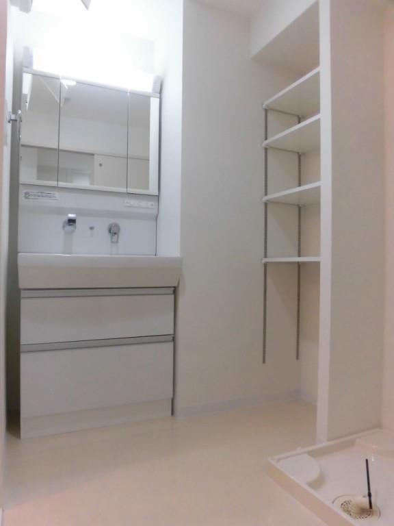 江坂 和 その他9