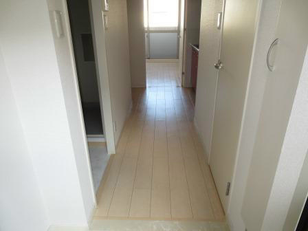 エスト・ドミール(大東市) 玄関