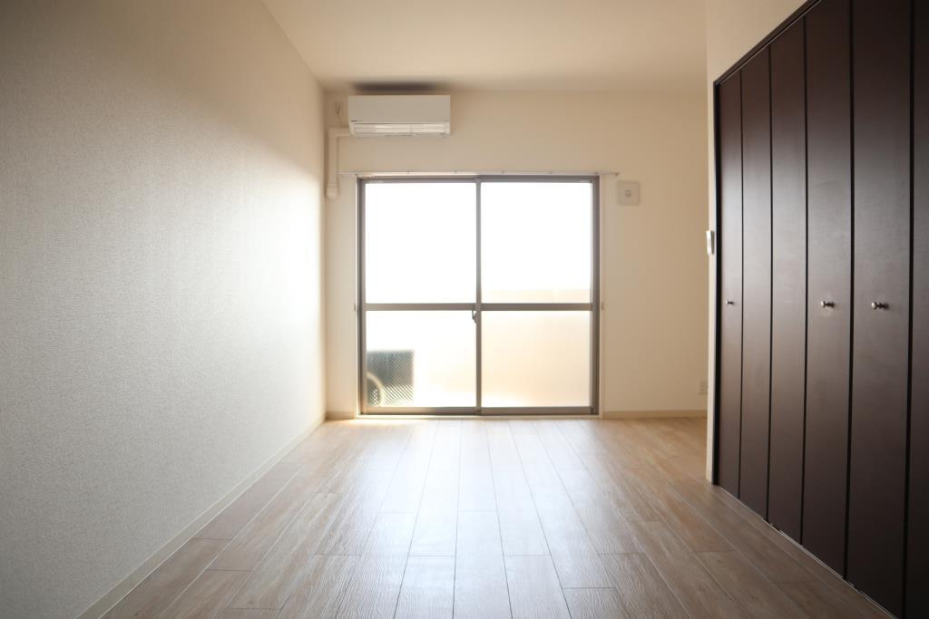 Art Pension高井田 リビング