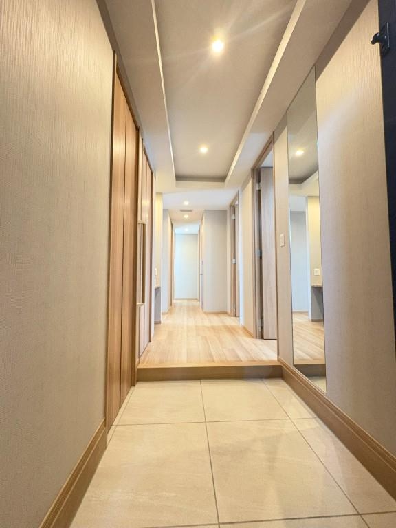 プレミアムコート千里丘 玄関