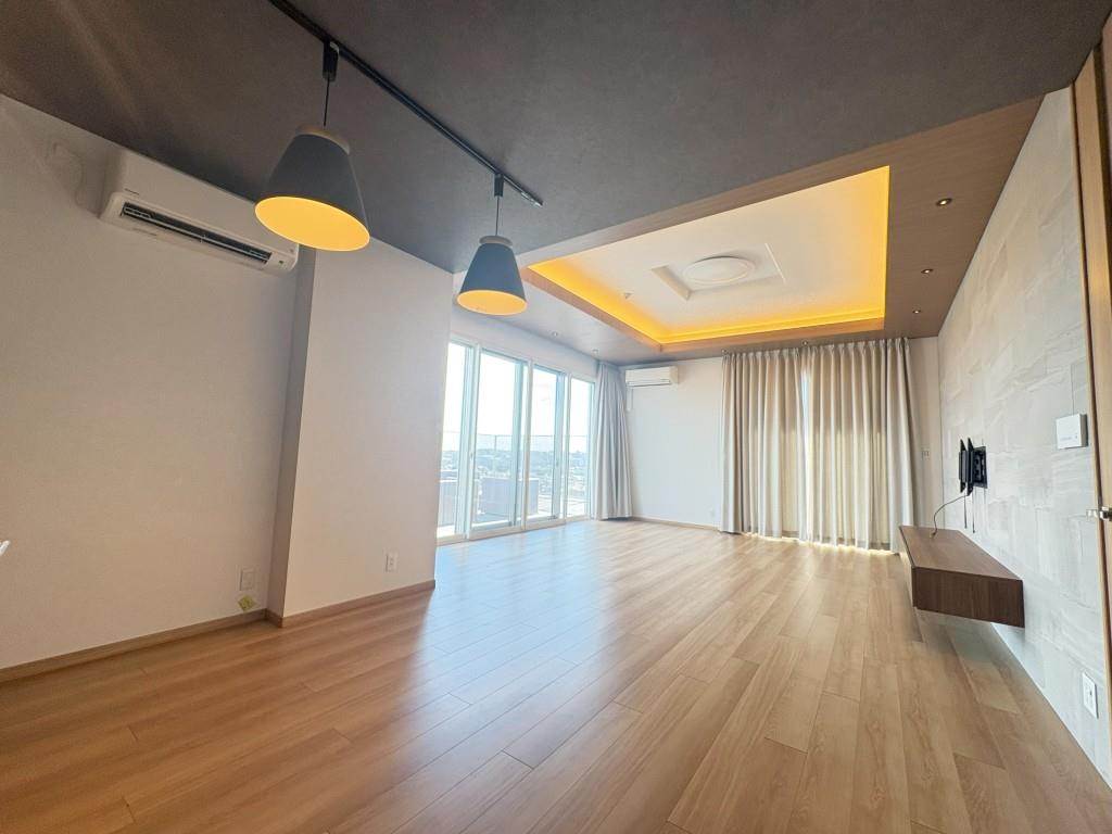 プレミアムコート千里丘 リビング