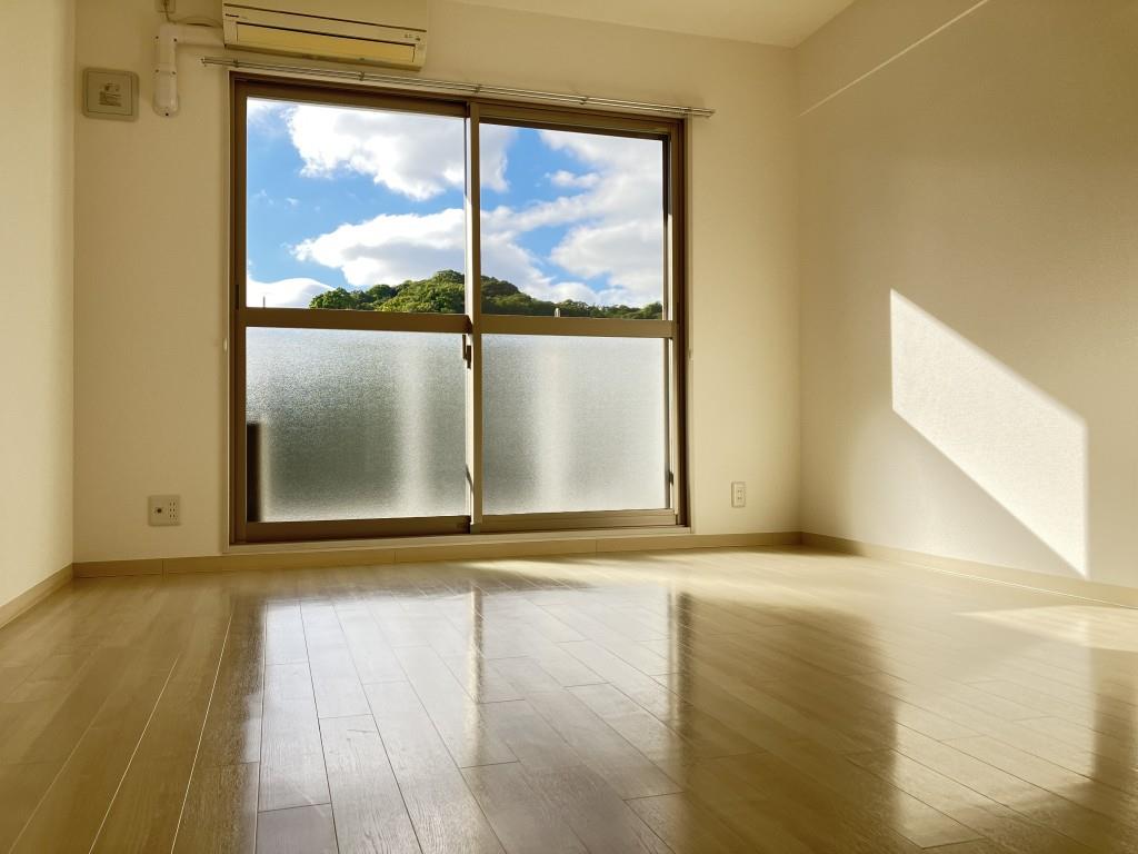 ツルトスコⅡ番館 リビング