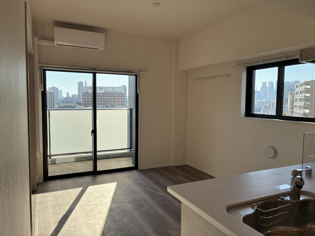 ROOTs Shinjuku Wakamatsucho(ルーツシンジュクワカマツチョウ) リビング